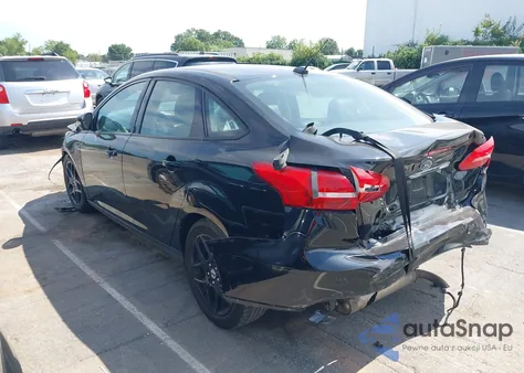 2016 Ford Focus Se z USA, uszkodzony, nr VIN 1FADP3F25GL318640